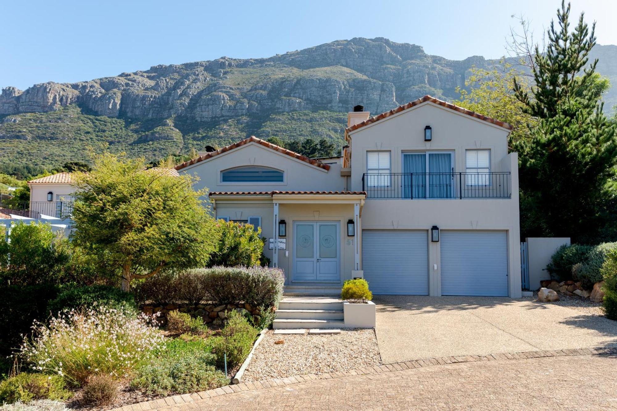 Luxe Family Home With Solar Power In Secure Hout Bay Estate Città del Capo Esterno foto